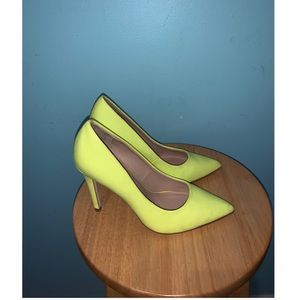 Mix No. 6 Pump Neon Green